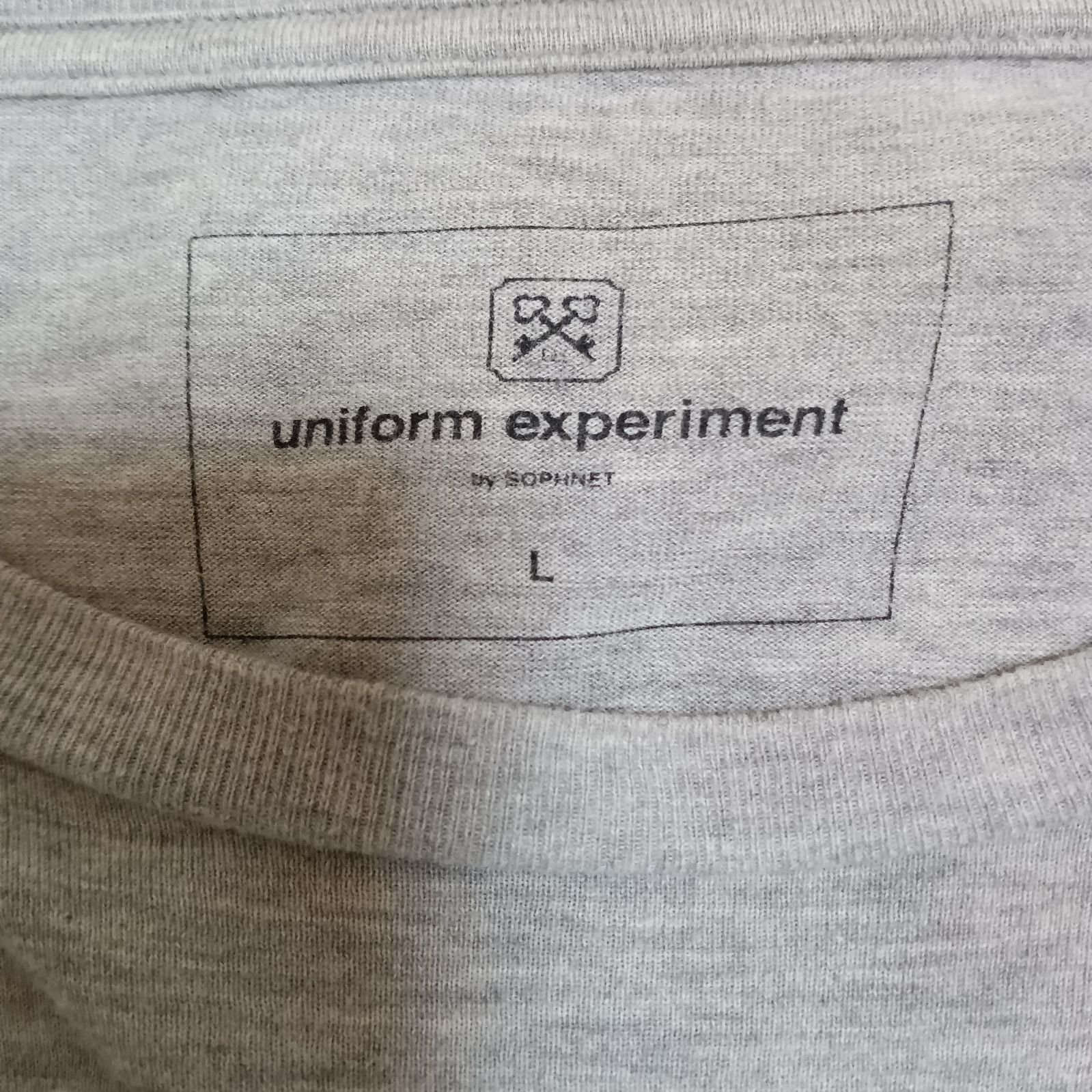 uniform experimentユニフォームエクスペリメントTシャツ半袖グレーサイズL