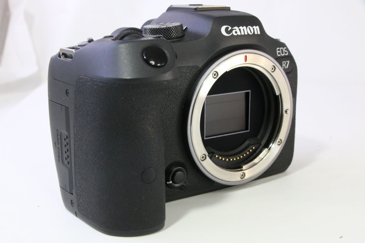 動作保証・点検済】良品□キヤノン Canon EOS R7 ボディ□バッテリー 