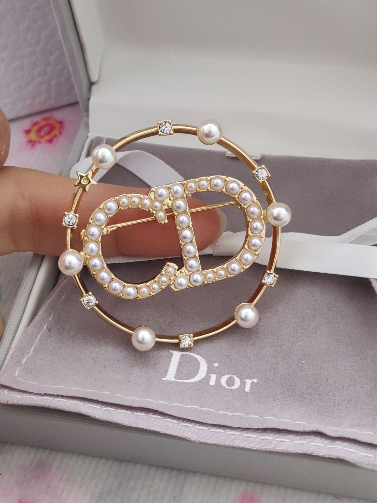 パールが可愛い♡】Dior/クリスチャンディオール ブローチ・コサージュ ...