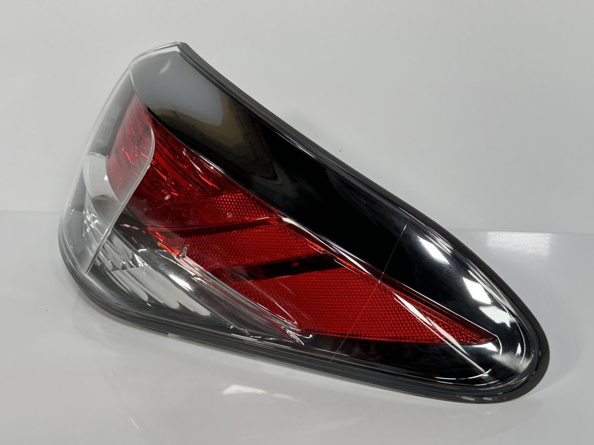 破損キズなし 低走行 レクサス RX270 AGL10W 後期 純正 右テールランプ Assy テールライト RH 外側 81551-48310 48-129 管理26639