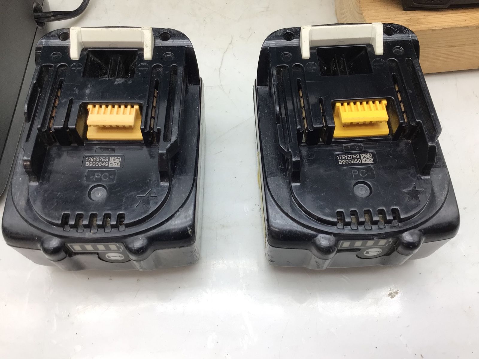 品 Makita マキタ 14.4v充電式ドライバドリル 黒 DF474DRGXB ITQB8G8VD6BK エコツール知立店 M02