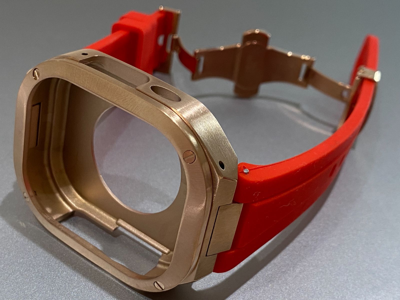 ローズゴールド×レッド アップルウォッチバンド ラバーベルト カバー ステンレス Apple Watch ケース 49mm ウルトラ ultra スポーツ メンズ レディース キラキラ