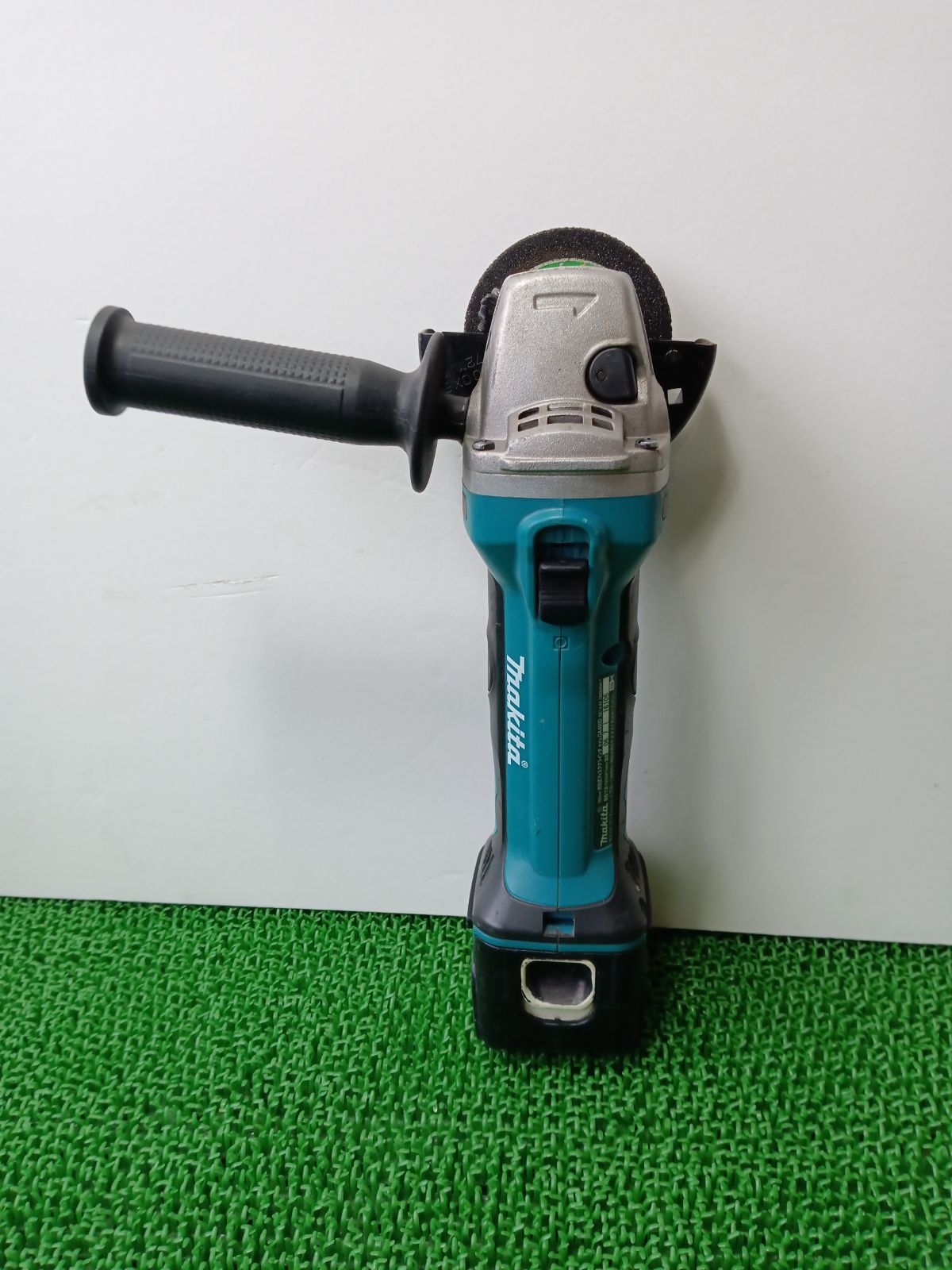 即購入OK！中古品】マキタ makita 充電式ディスクグラインダ