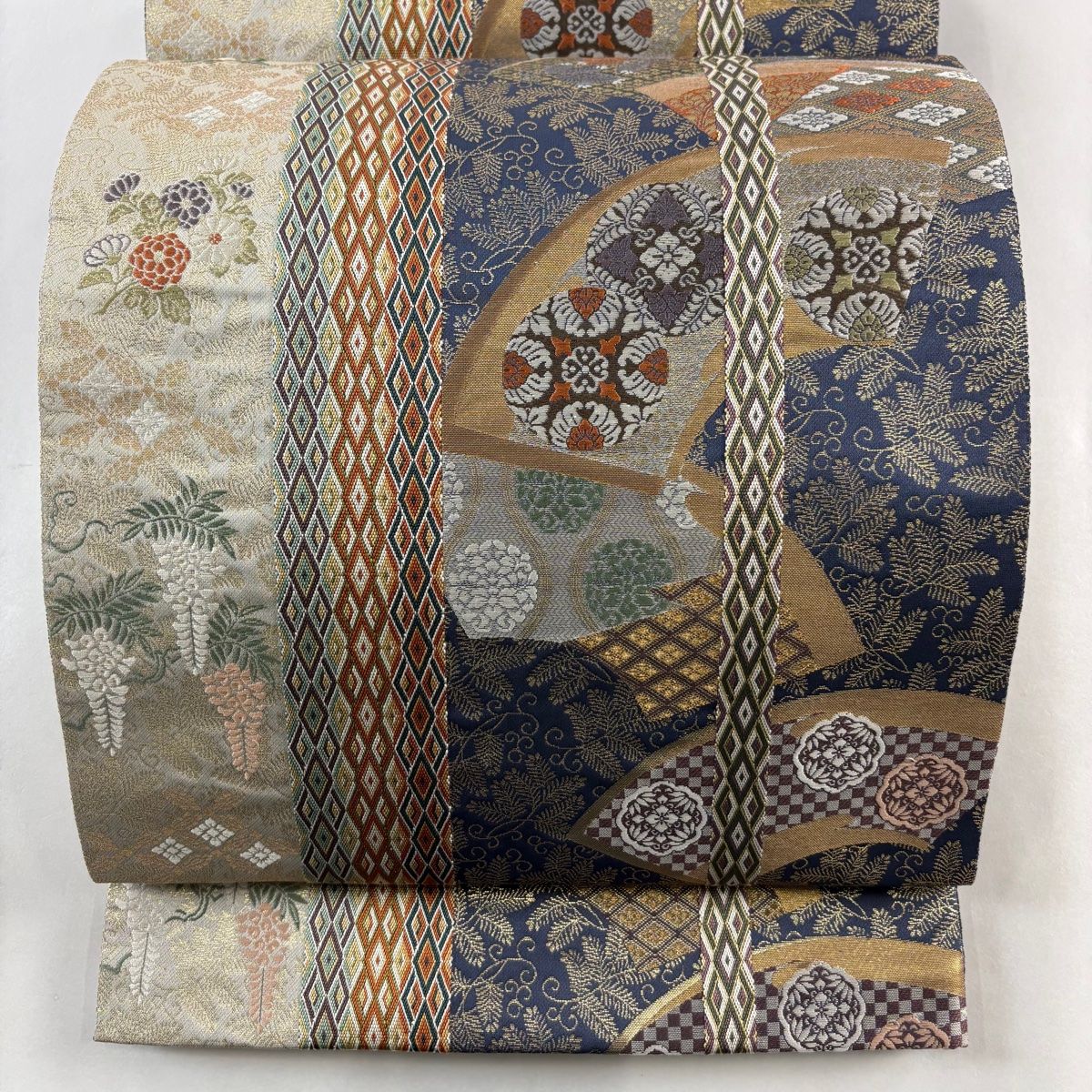 A5 夏物 扇に刺繍の萩の葉模様 淡い薄紫色 金糸 絽 紗 正絹 六通 袋帯 A5 夏物 扇に刺繍の萩の葉模様 淡い薄紫色 金糸 絽 紗
