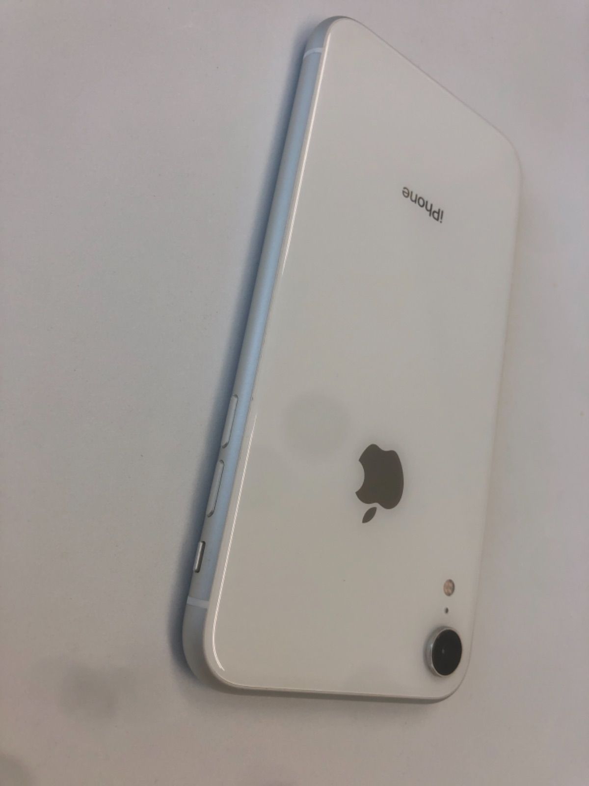 iPhone XR SIMフリー 64GB ホワイト 付属品あり - メルカリShops