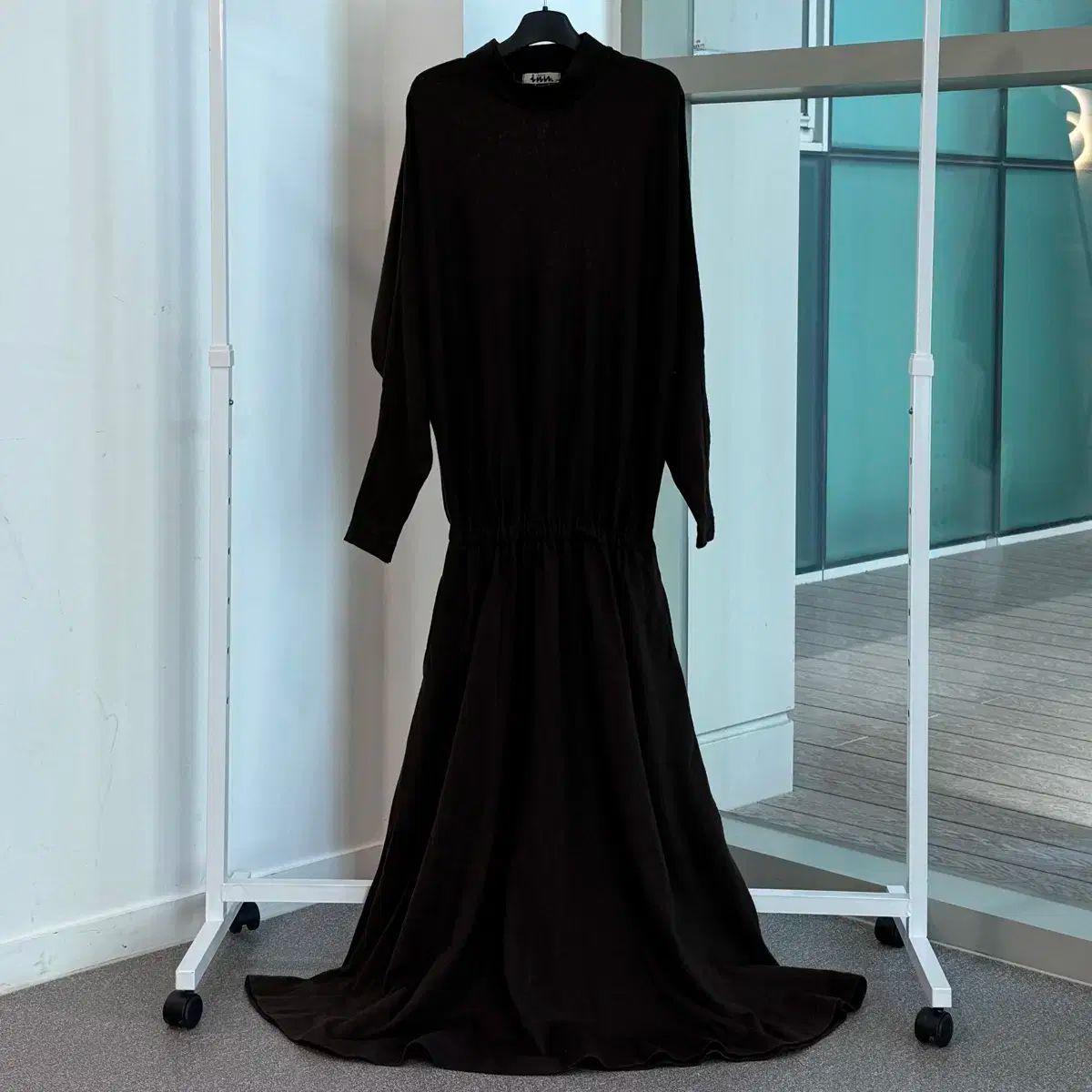 ISSEY MIYAKE(イッセイミヤケ) ロング 茶色 ドレス - メルカリ 