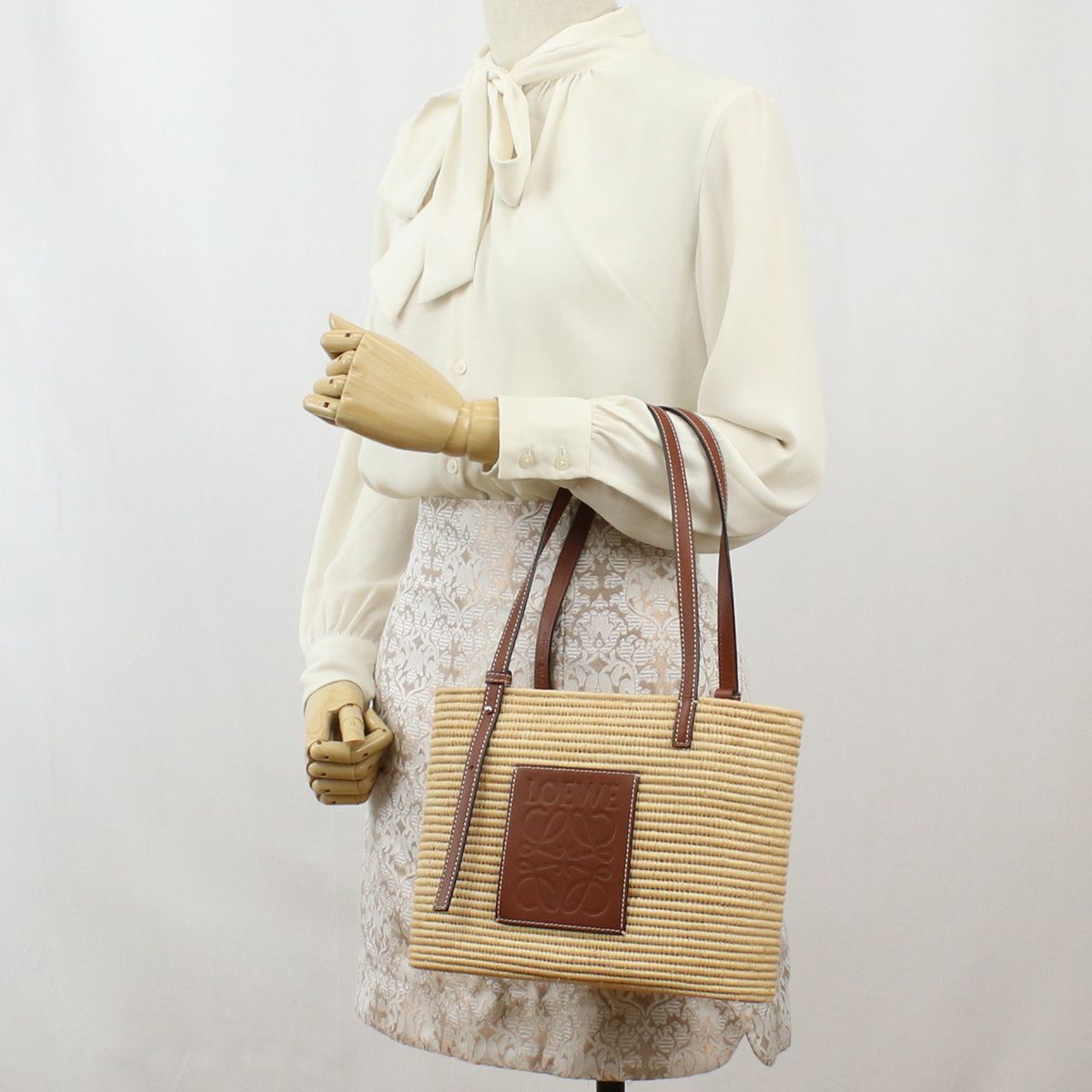 専用】LOEWE スクエアバスケットバッグ スモール（ラフィア&ラバー