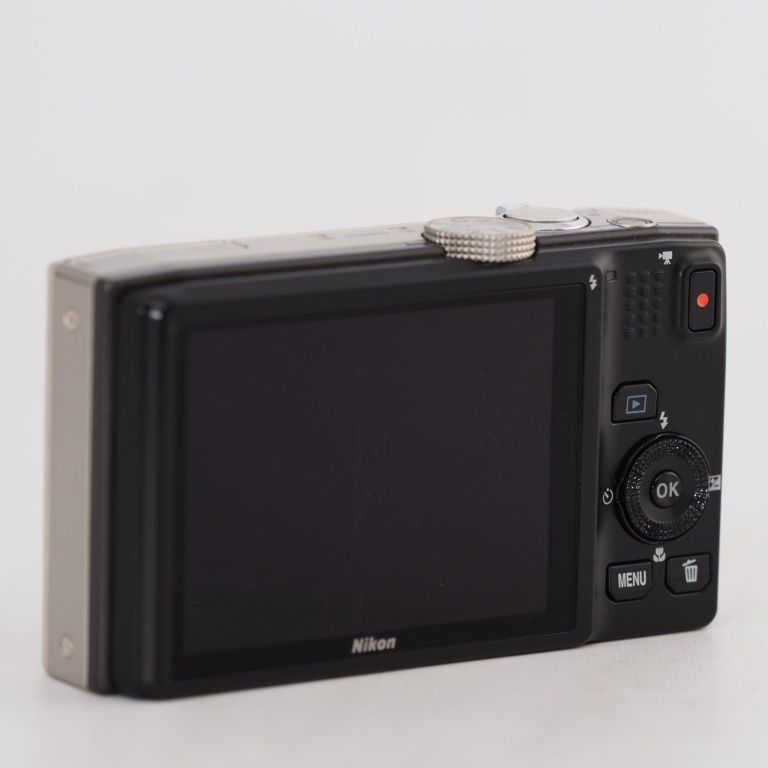 S8200 プラチナシルバー