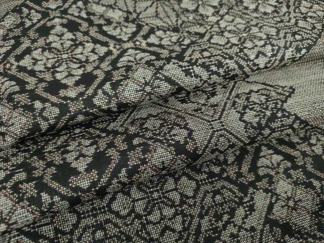 平和屋着物●本場大島紬　9マルキ　松皮菱花文　正絹　逸品　DAAS3122ps 平和屋着物○本場大島紬 9マルキ 松皮菱花文 正絹 逸品 DAAS3122ps