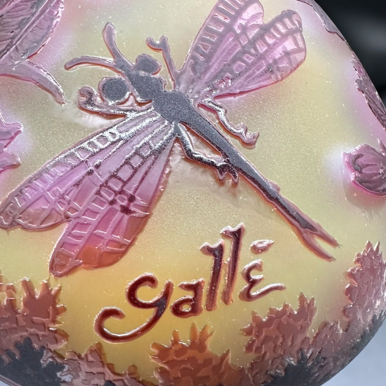 エミールガレ 二灯ランプ 蜻蛉紋カメオ彫り被せガラス高さ32cm