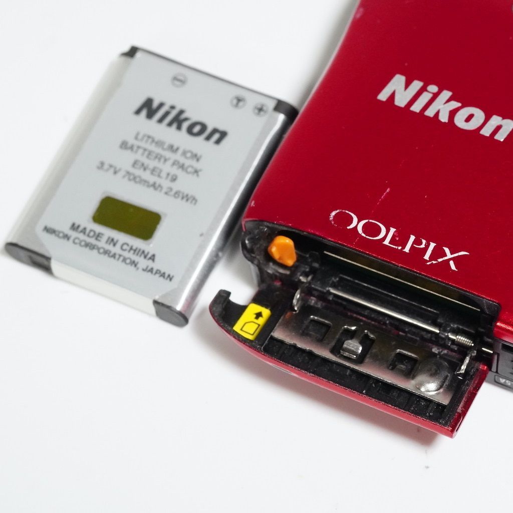 Nikon ニコン COOLPIX A100 レッド 元箱 コンデジ 動作OK 1週間保証