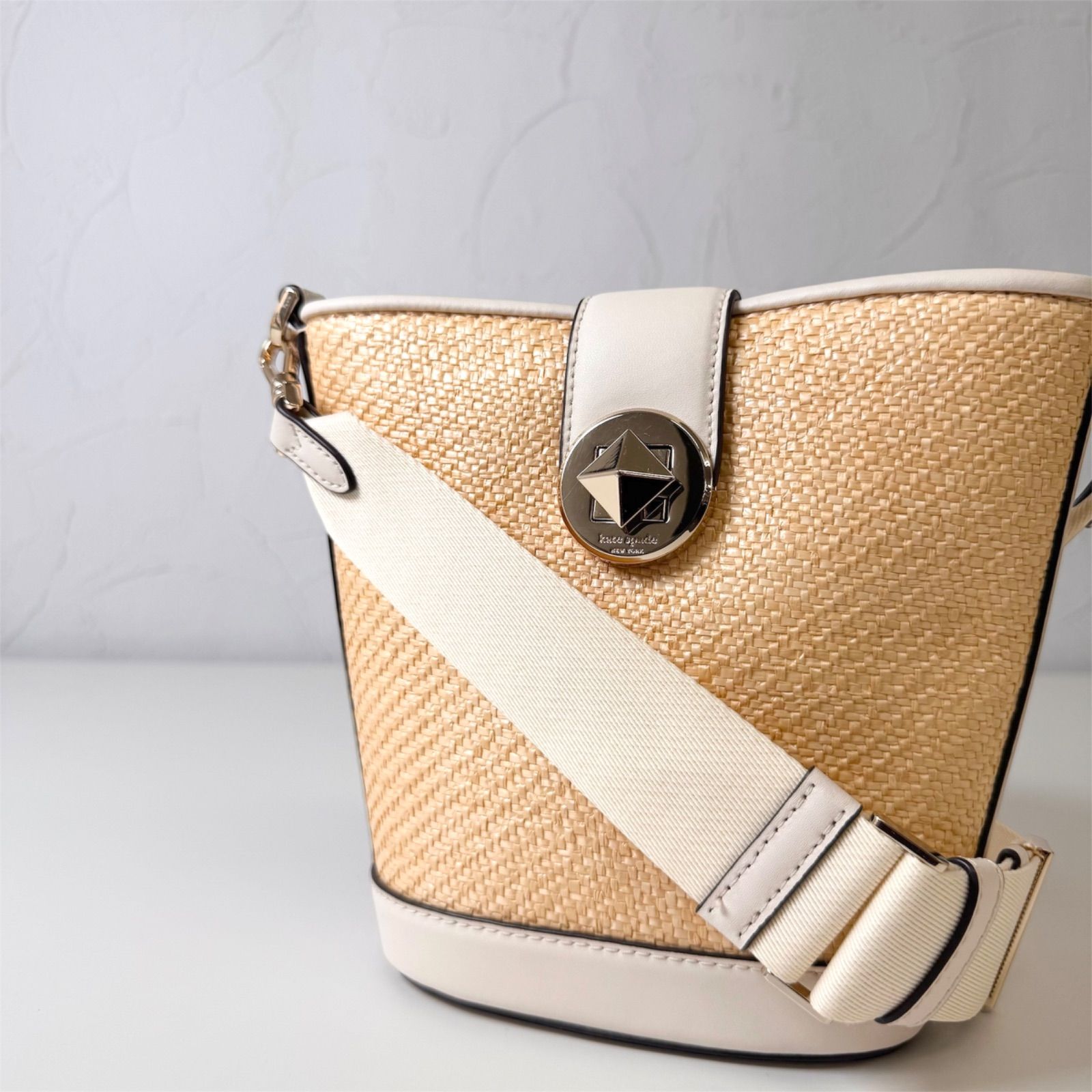 美品✨ケイトスペード カゴバッグ ショルダーバッグ ターンロック ✨Bランク kate spade ケイトスペード カゴバッグ ミニ