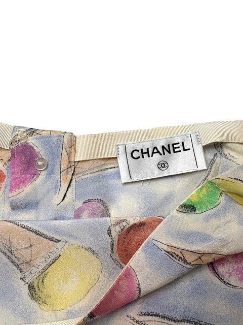 シャネル 入手困難！04Cアイスクリーム柄シルクトップスX後ろ