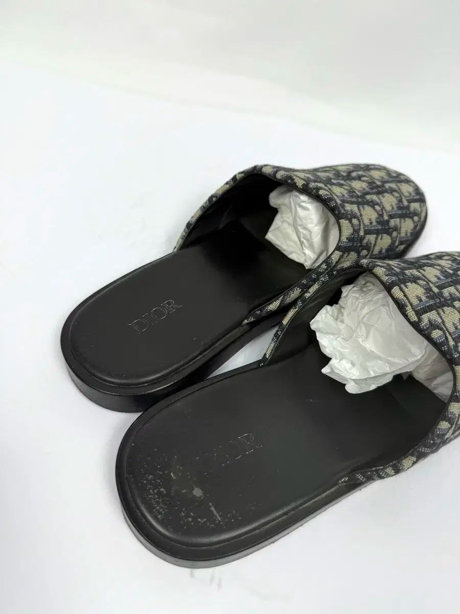 40 DIOR
