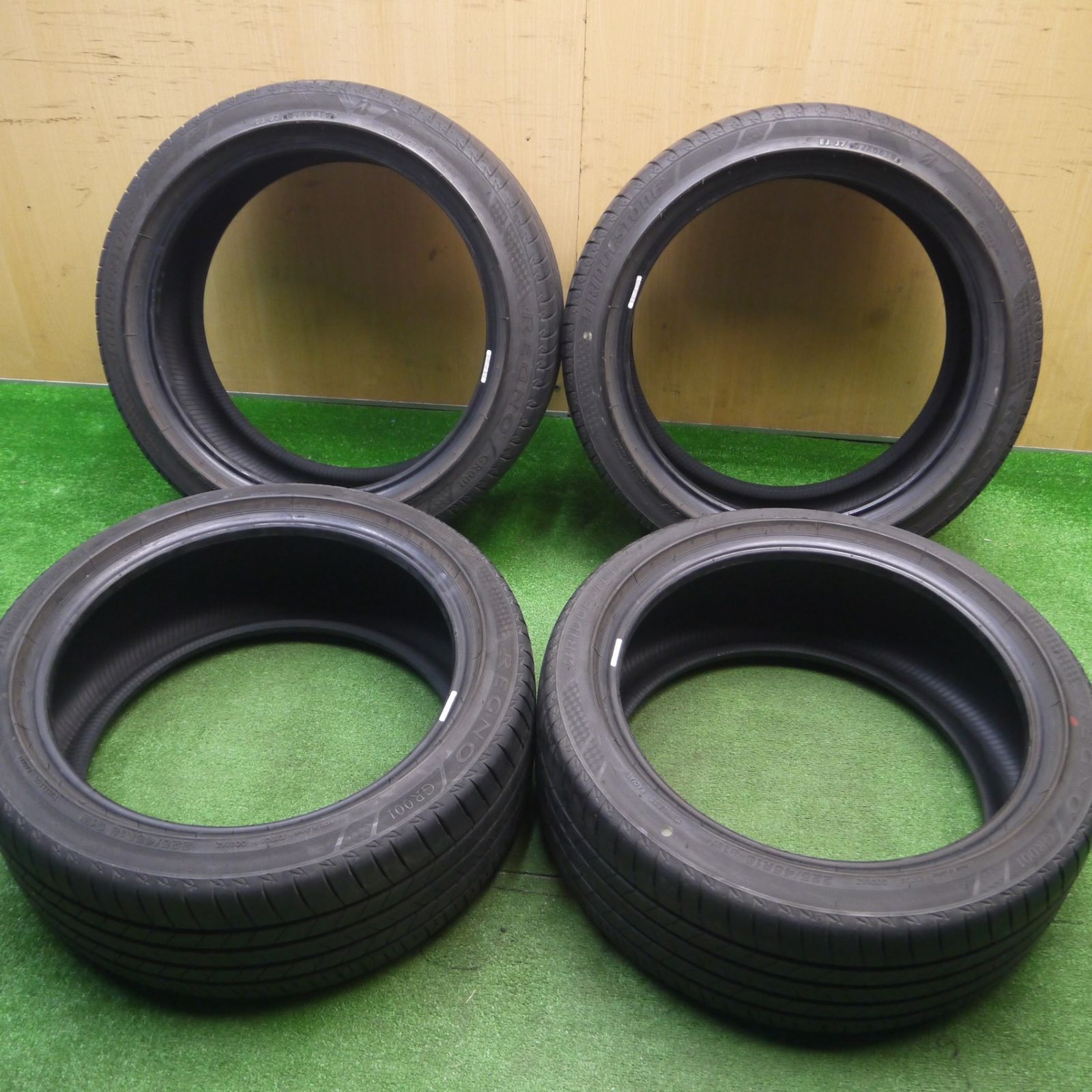 送料無料] バリ溝！8.5分☆225/45R18 ブリヂストン レグノ GR001