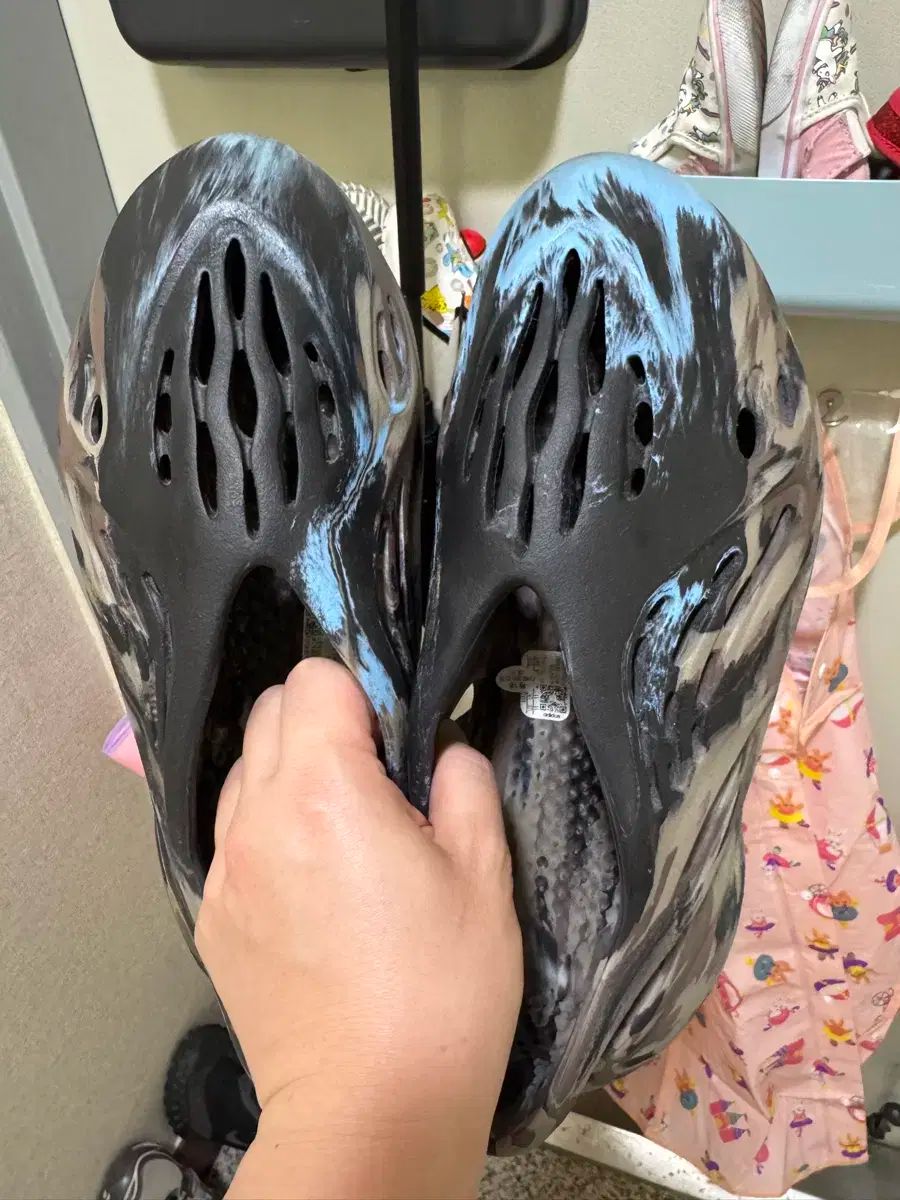 adidas アディダス イージー フォームランナー 295