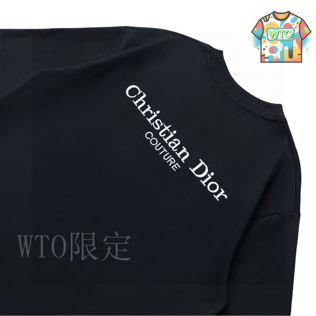 【夏にぴったり♪首元にロゴ】DIOR Tシャツ DIOR | Tシャツ We Should All Be Feminists コットン & リネン