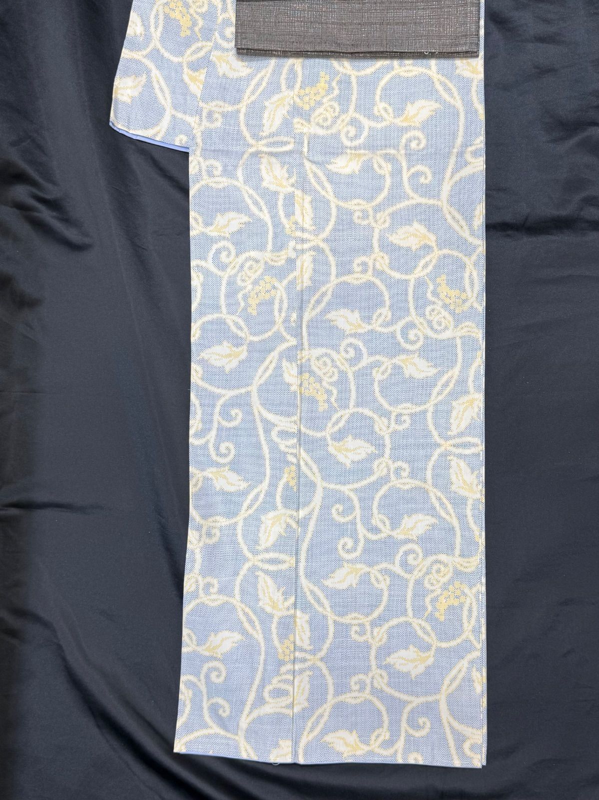 唐華紋白大島 豪華絢爛トールサイズ身丈166cm正絹小紋袷広襟