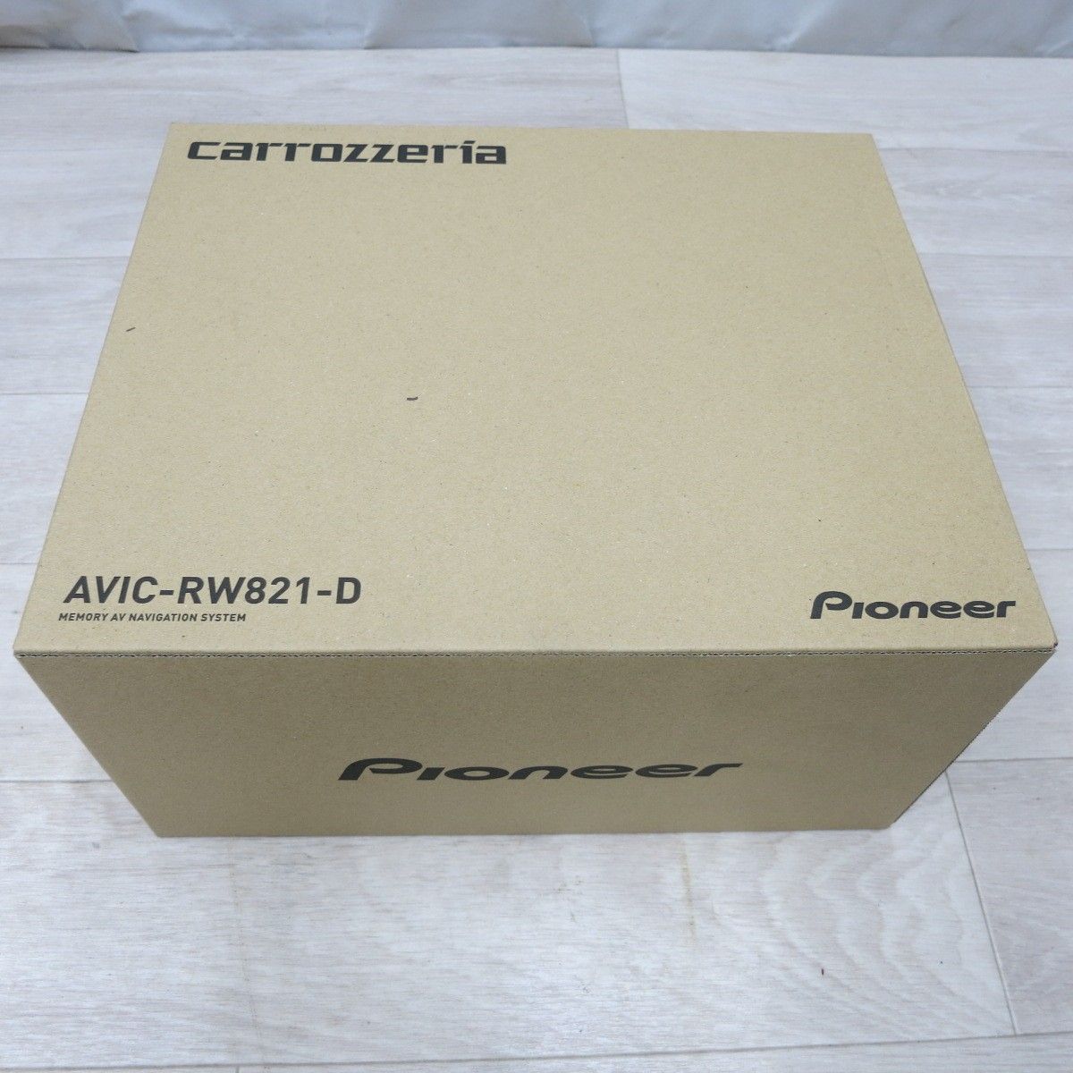 ◆パイオニア カロッツェリア AVIC-RW821-D 7V型 楽ナビ 200mm Bluetooth カーナビ ナビゲーション◆