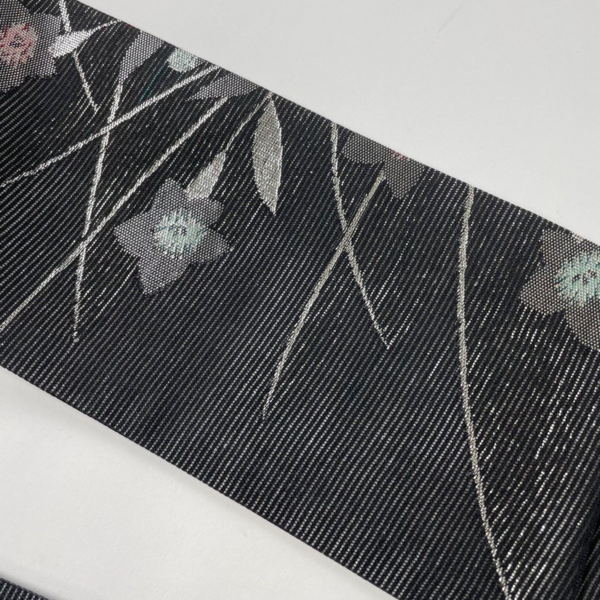アンティーク 名古屋帯 刺繍 モノトーン 着物 121a o （ふりふ 振袖 