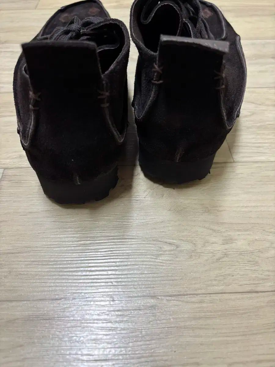 スウェード ダークブラウン