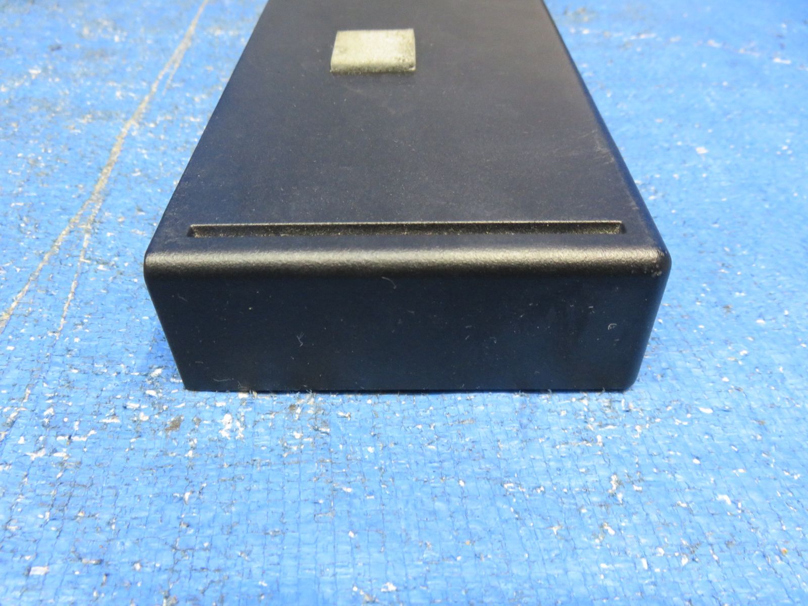 20cmシート下設置型ウーハー ALPINE