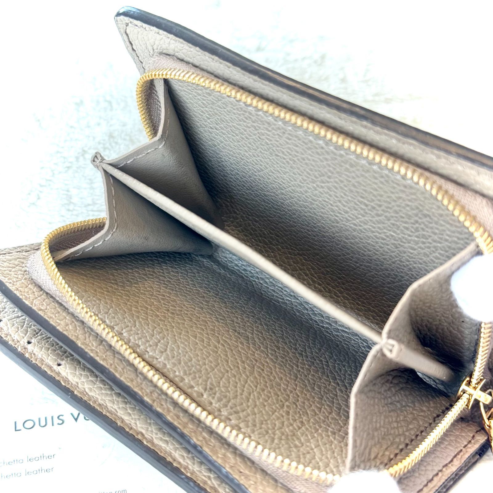 美品】LOUIS VUITTON ルイヴィトン M82370 財布 二つ折り