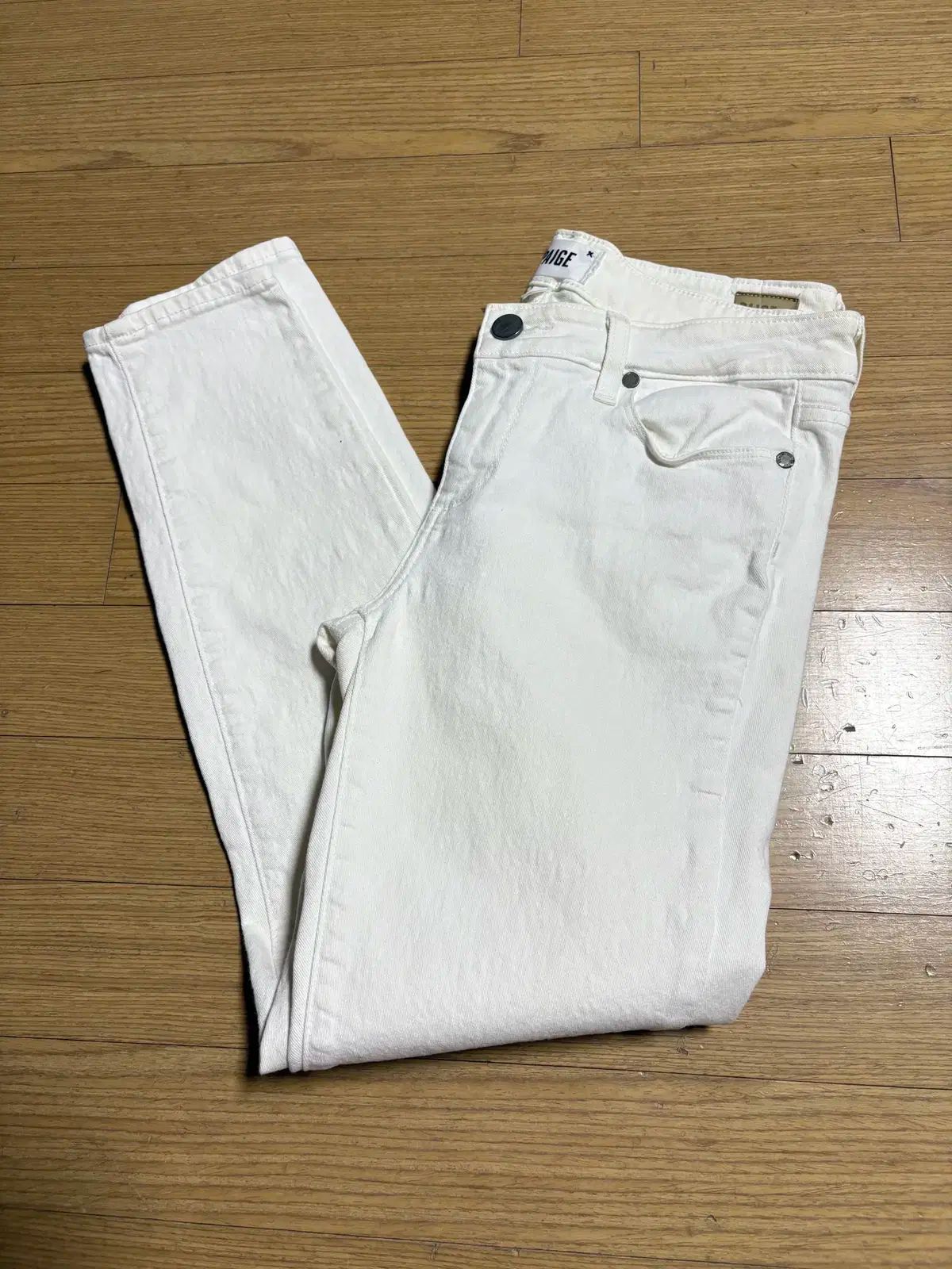 ページ PAIGE レディース 白 デニムジーン 67-90
