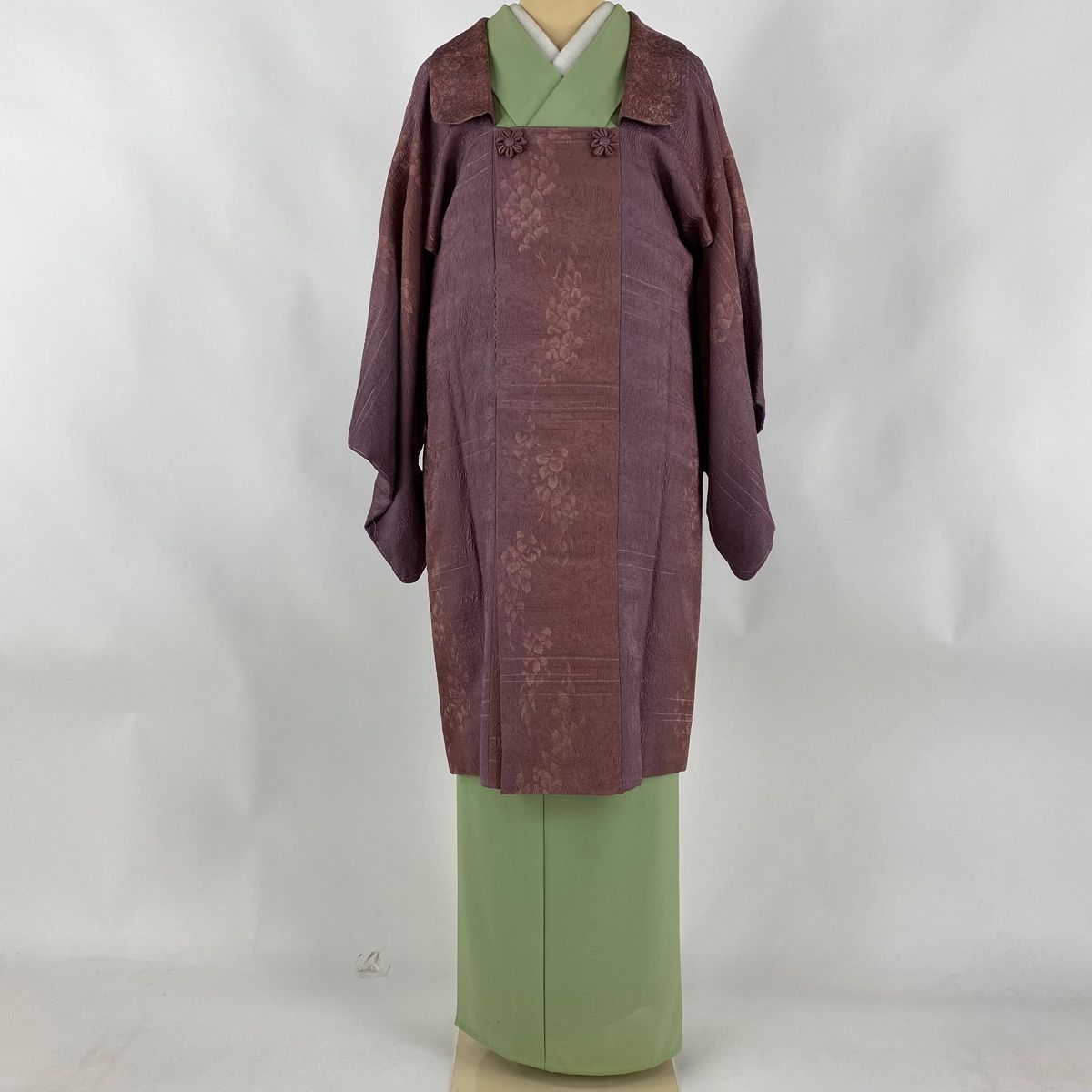 道行 身丈98.5cm 裄丈62cm S 和装コート 被布衿 やまと 草花 地紋 箔  