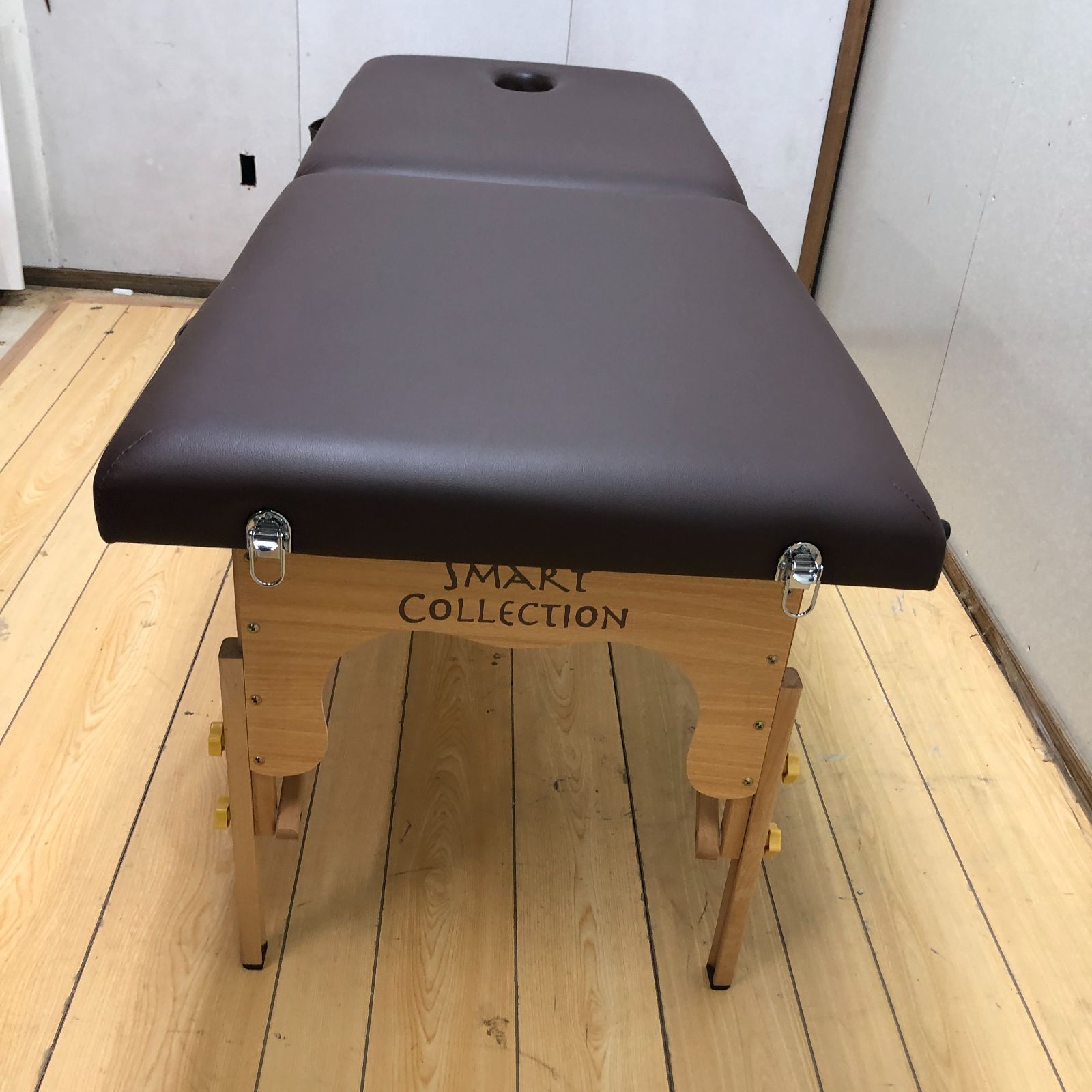 超美品 折り畳み エステベッド ブラウン 軽量 コンパクト 専用