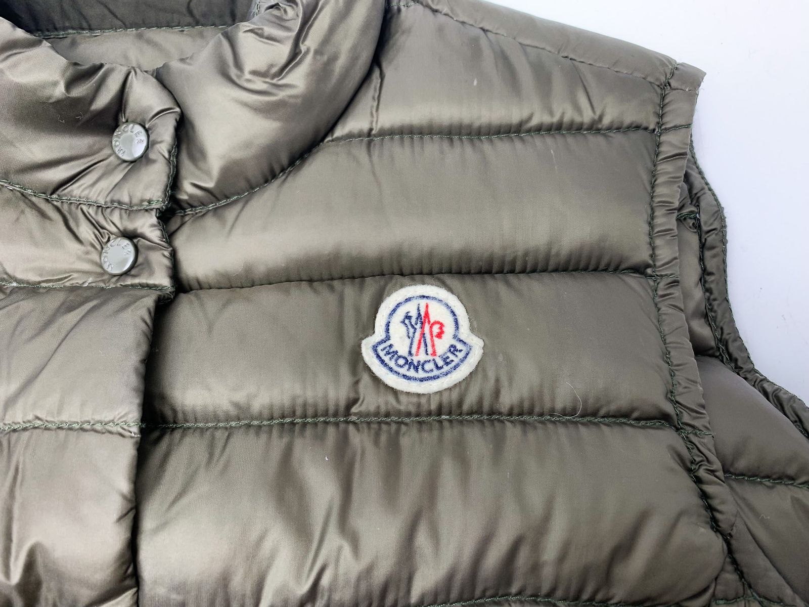 MONCLER モンクレール LIANE GILET Lianeジレ オリーブグリーン モス ...