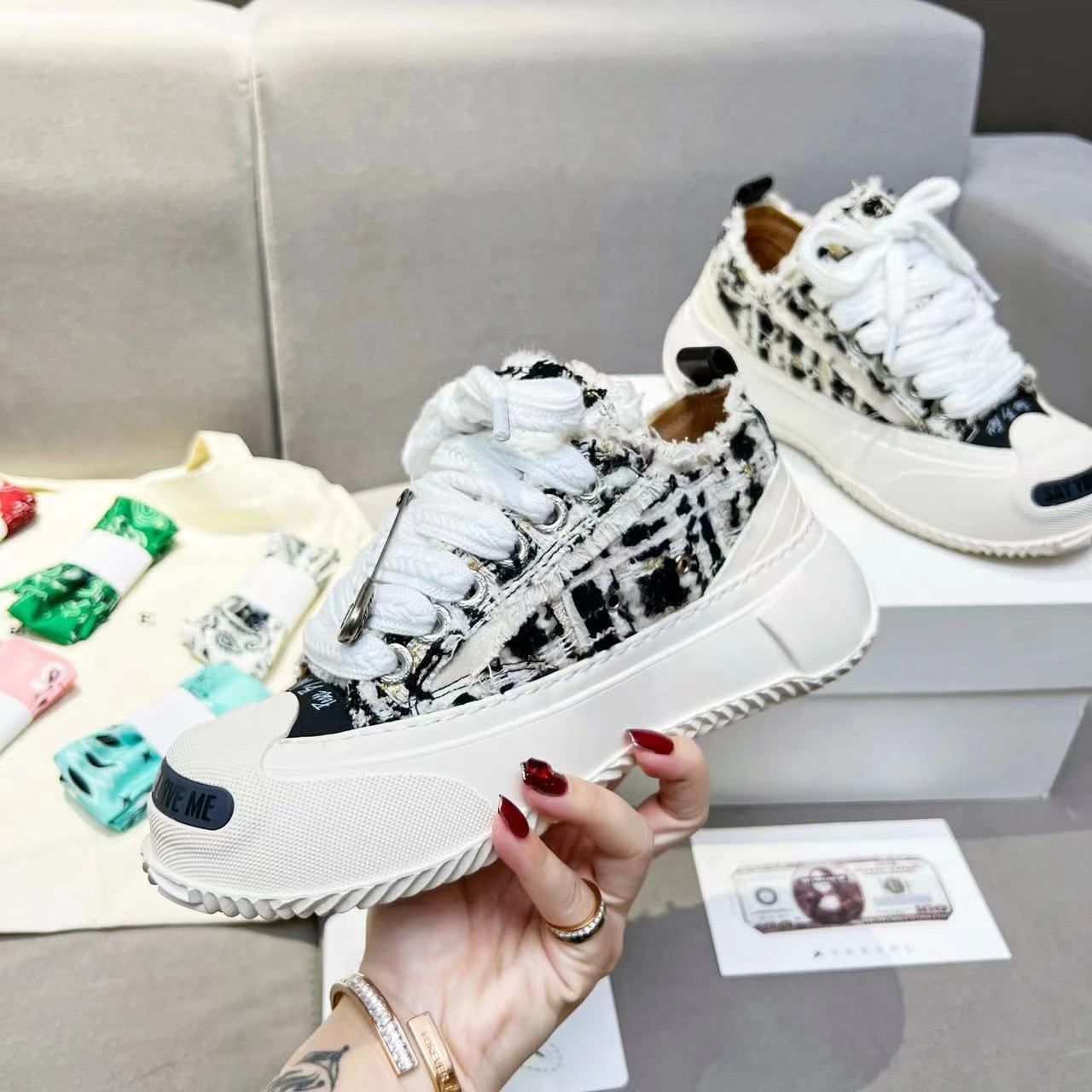 XVESSEL スニーカー　CLASSIC WHITE XVESSEL スニーカーCLASSIC WHITE