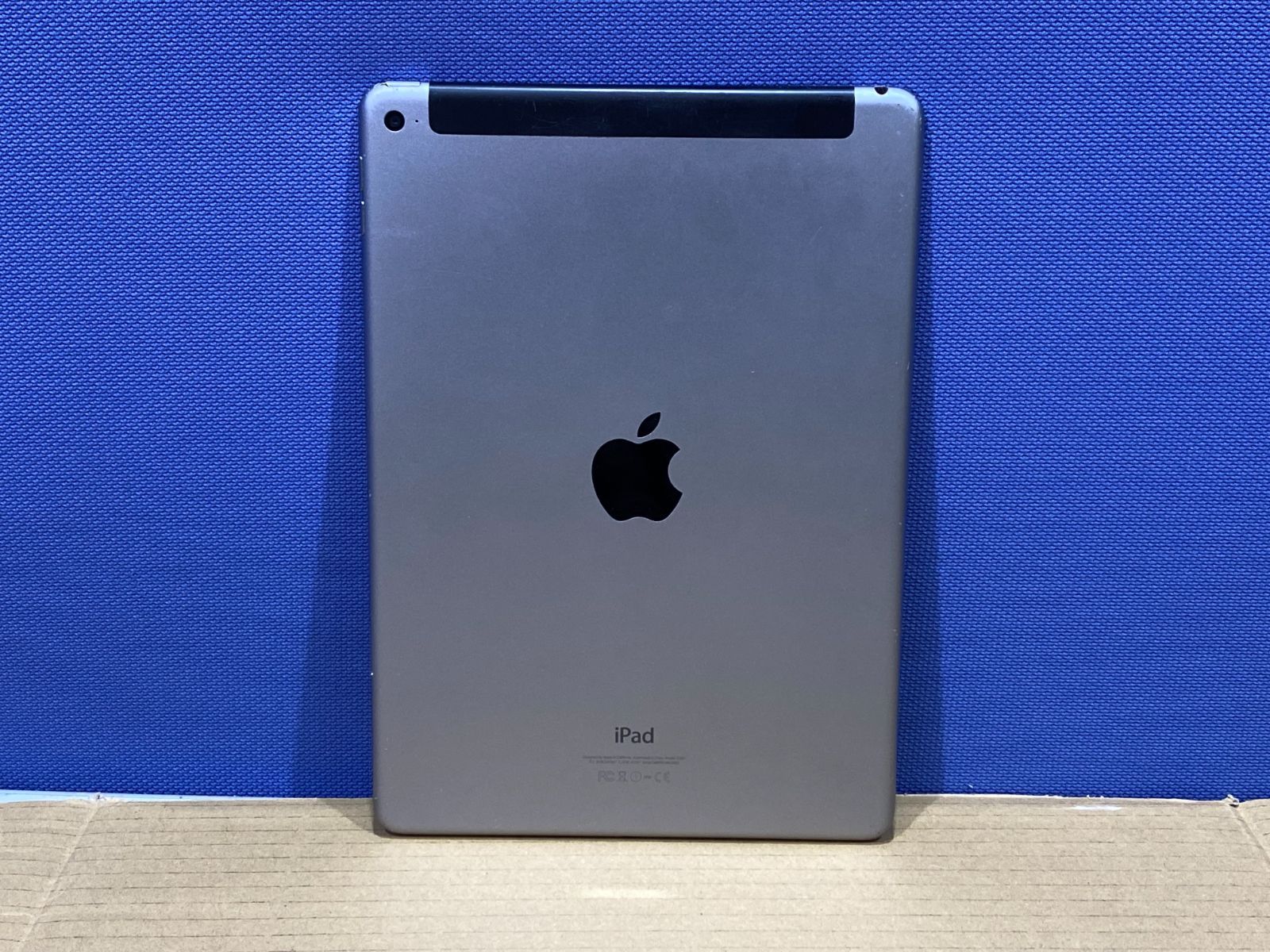 Apple iPad Air 2 Wi-Fi+Cellular 16GB MGGX2J/A スペースグレイ SoftBank 動作品です【中古】 -  メルカリ