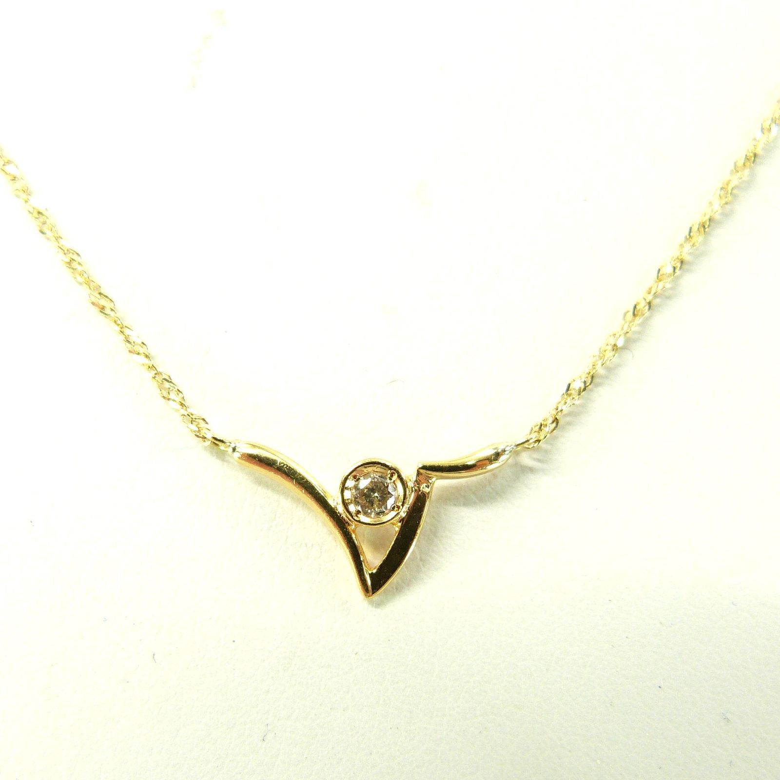 ネックレス　18KT　ITALY　ダイヤモンド0.05ct　1.9ｇ