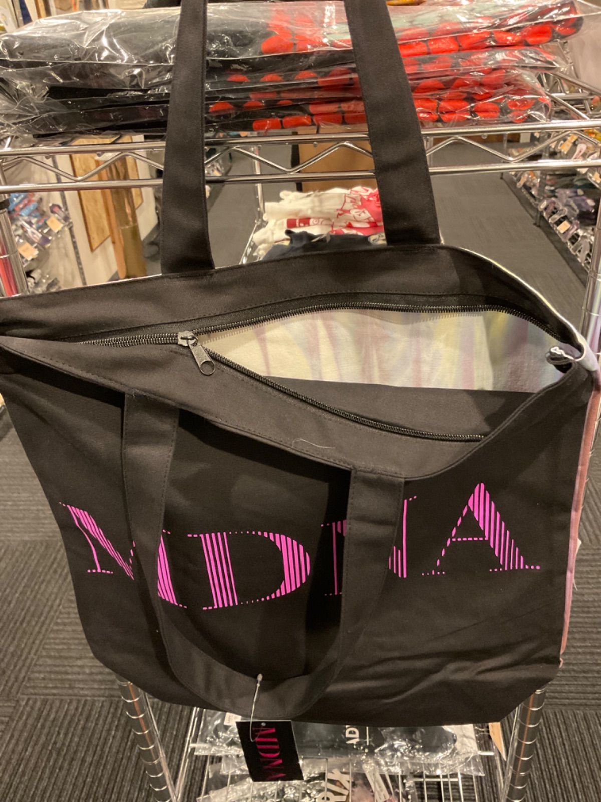 記念品、思い出の品 新品 MADONNA マドンナ MDNA TOUR 2012年