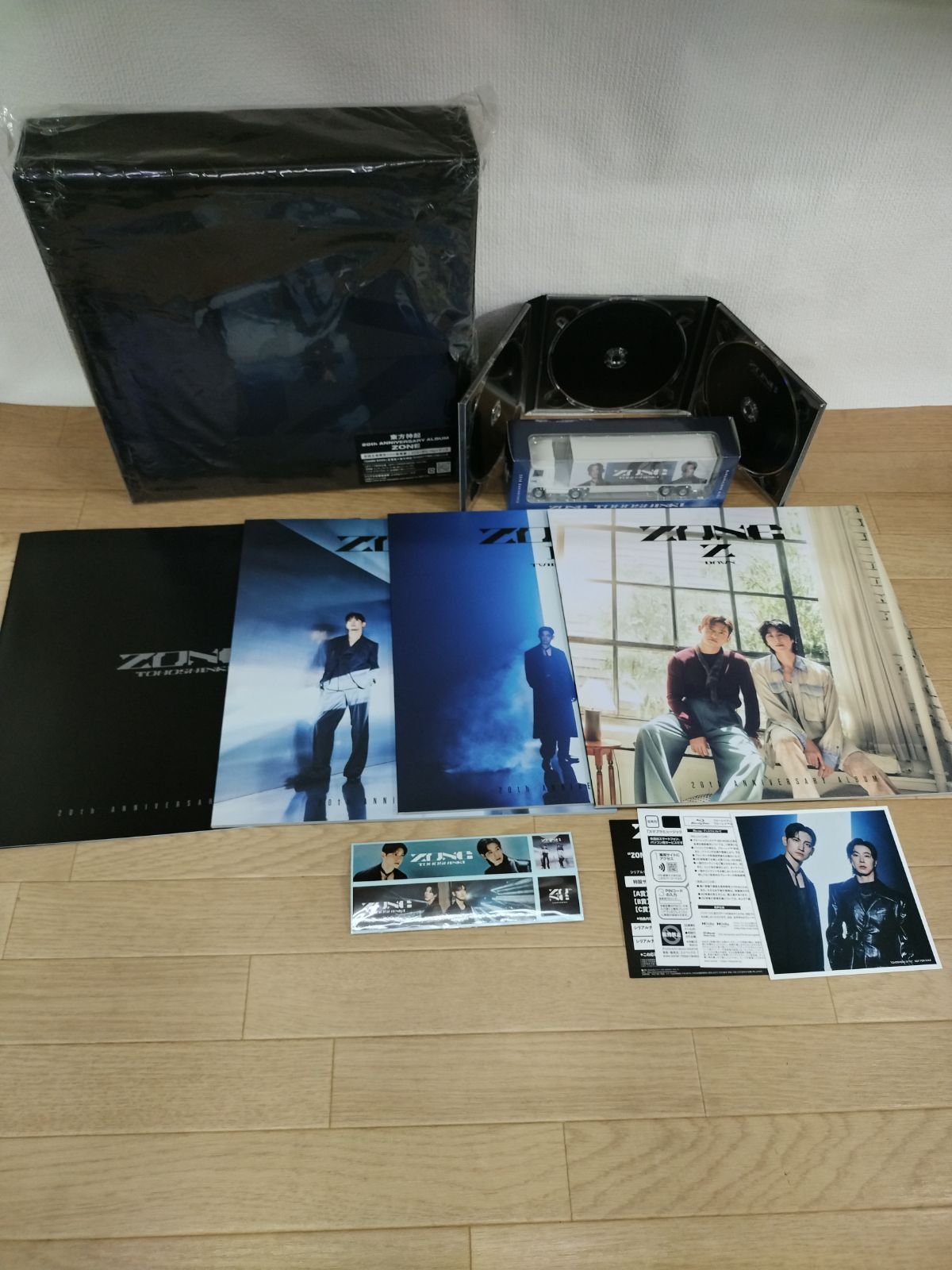 東方神起 ZONE Blu-ray付 初回生産 20th豪華盤 IQ06A S