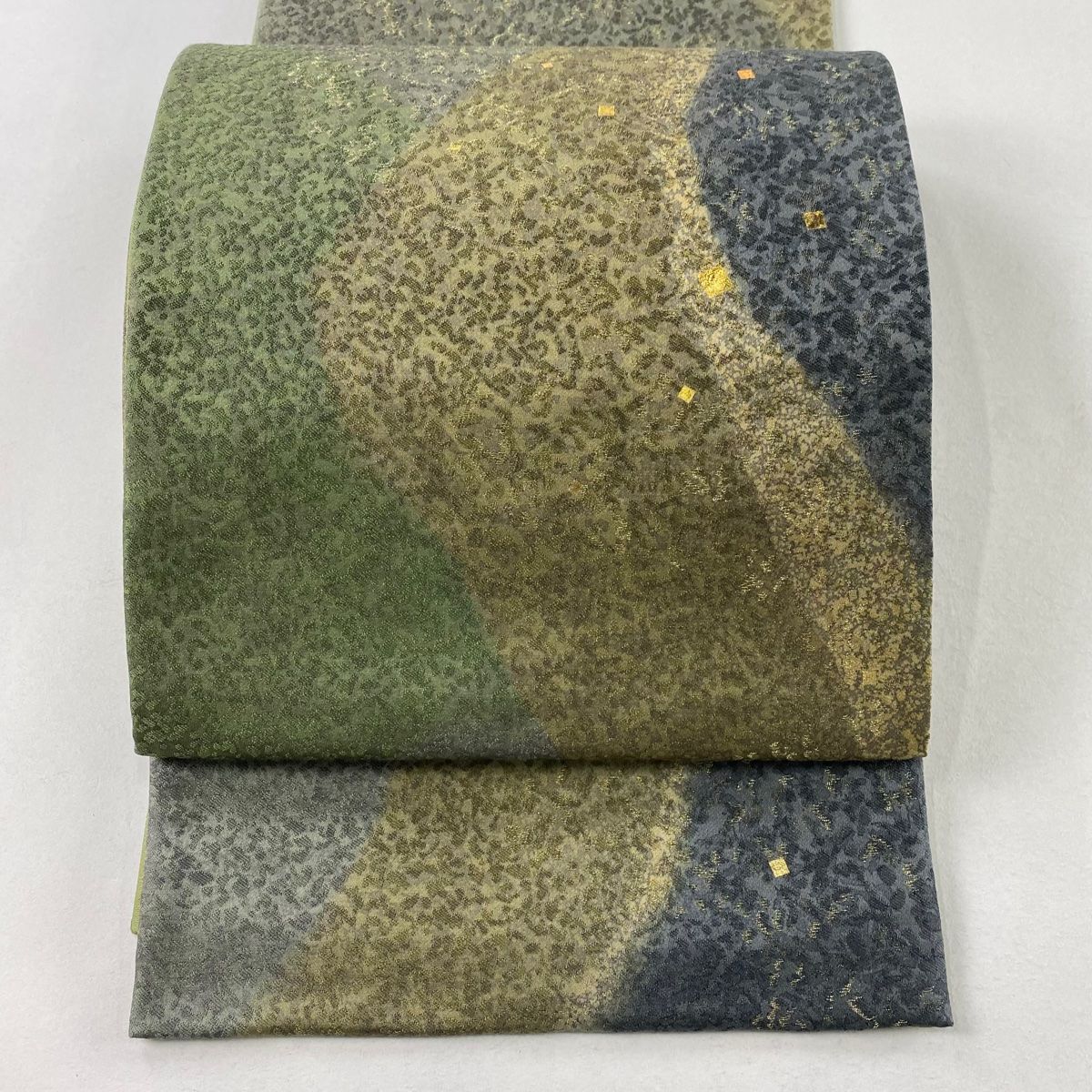袋帯 金糸 茶ベージュ 黄緑 花模様 上質 カジュアル 正絹 絹 中古 kp28 袋帯 金糸 茶ベージュ 黄緑 花模様 上質 カジュアル 正絹 絹