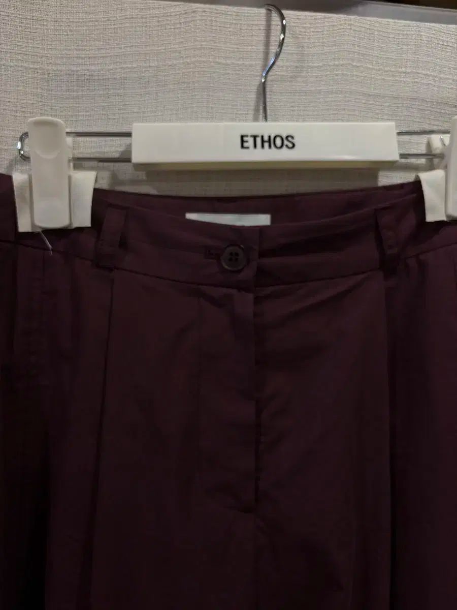 Ethos エートス ETHOS CURVED LIGHT PANTS バーガンディー M