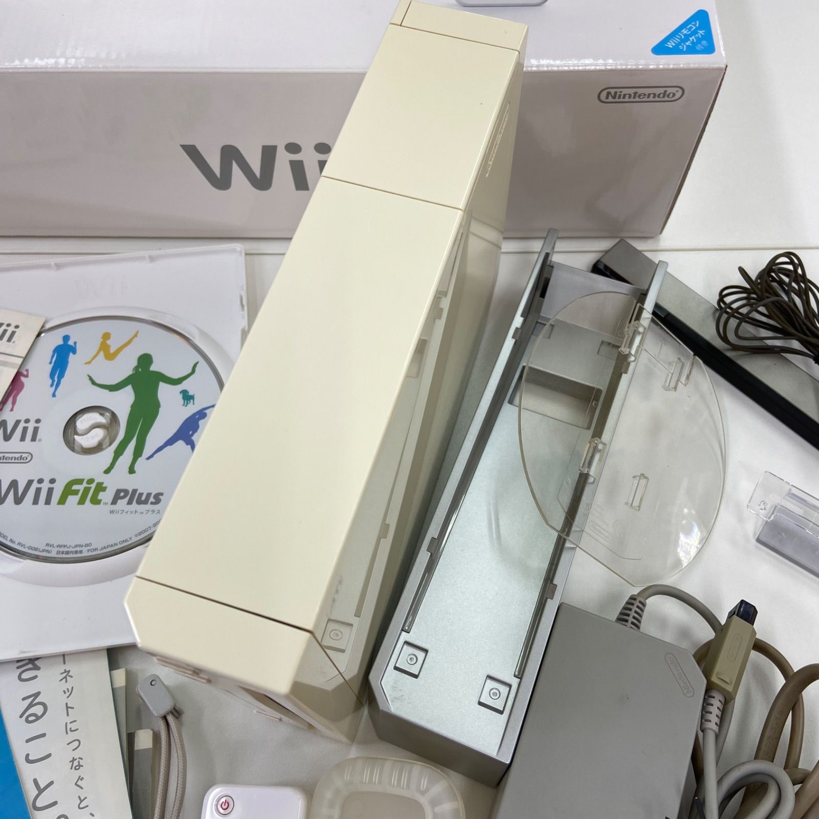 Wii - Wii 本体　ソフト、Wiifit本体ソフト　セット ジャンク】Wii本体 Wii Fit ソフト セット - メルカリ