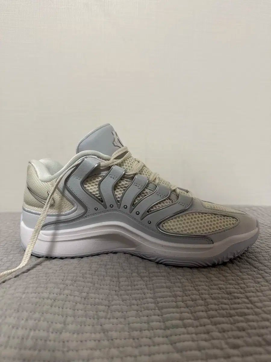 NIKE(ナイキ) ケビン デュラント KD18 バスケットシューズ 265