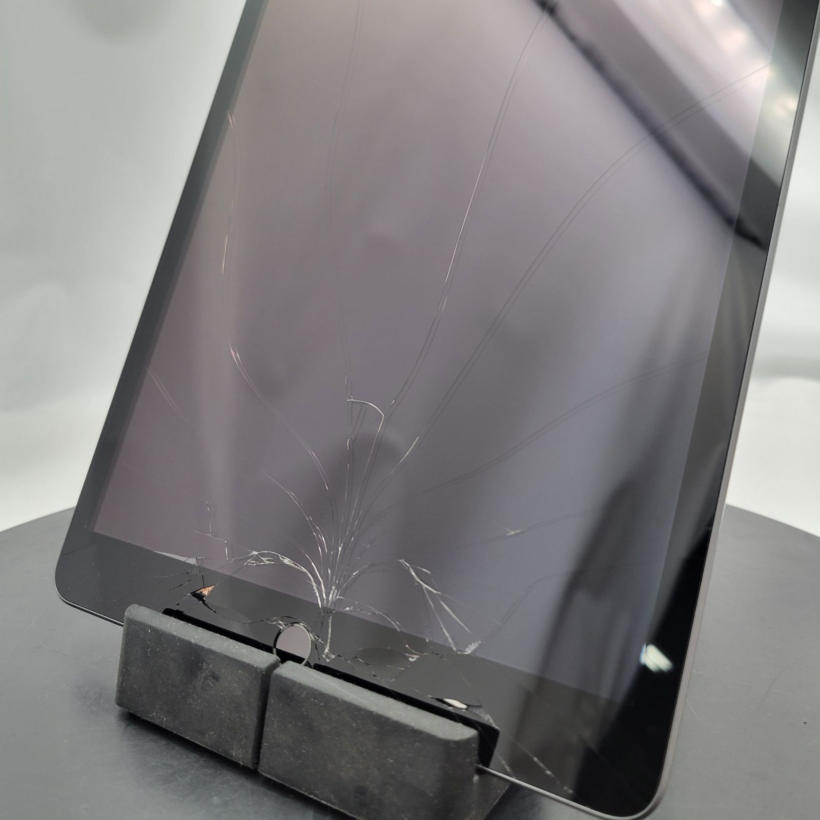 Apple iPad 第9世代 256GB 液晶破損 iPad 第9世代(アイパッド 第9