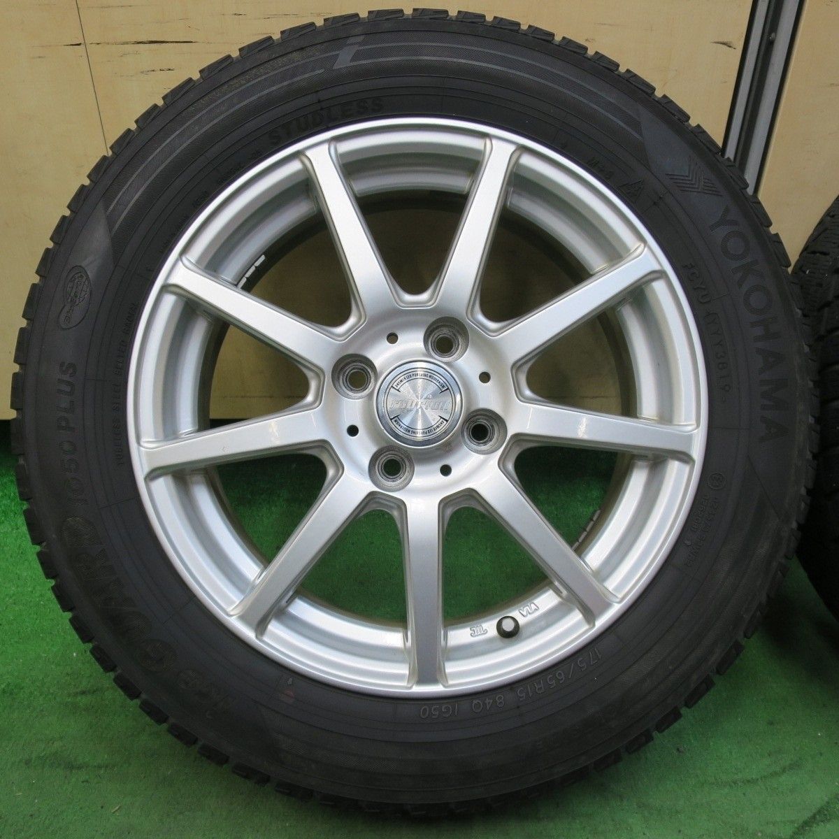 4本価格☆スタッドレス 175/65R15 ヨコハマ アイスガード iG50 プラス 