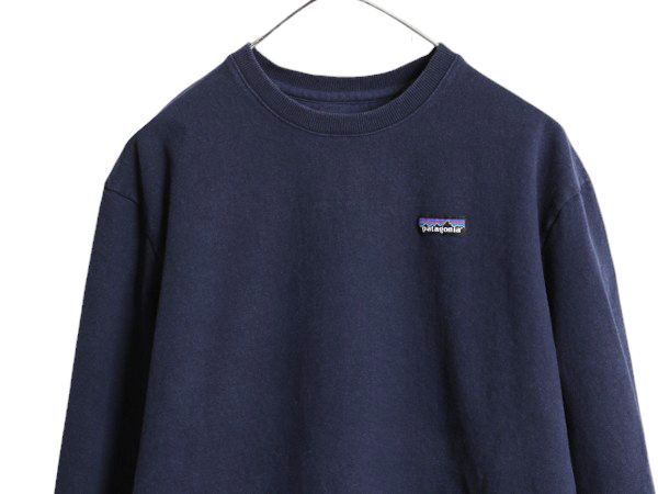 【お得なクーポン配布中!】 19年製 パタゴニア クルーネック スウェット メンズ L 古着 Patagonia アウトドア トレーナー ストレッチ 裏起毛 紺 ワンポイント ネイビー