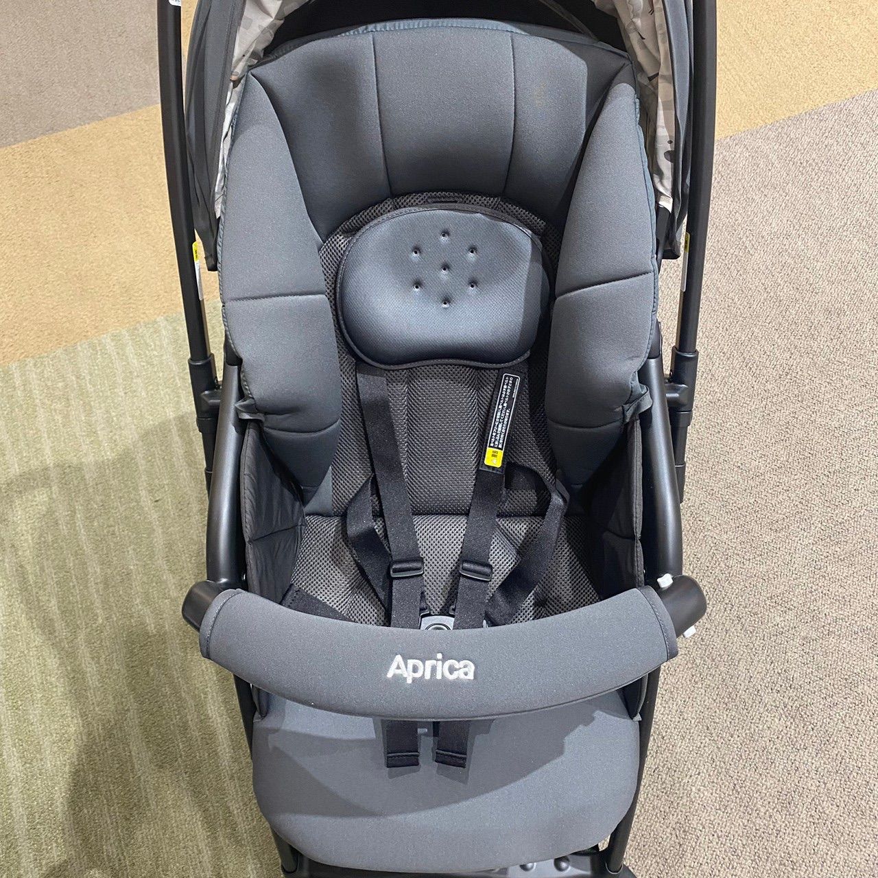 アップリ Aprica カルーンエアーメッシュ ジャングルパラダイス グレー