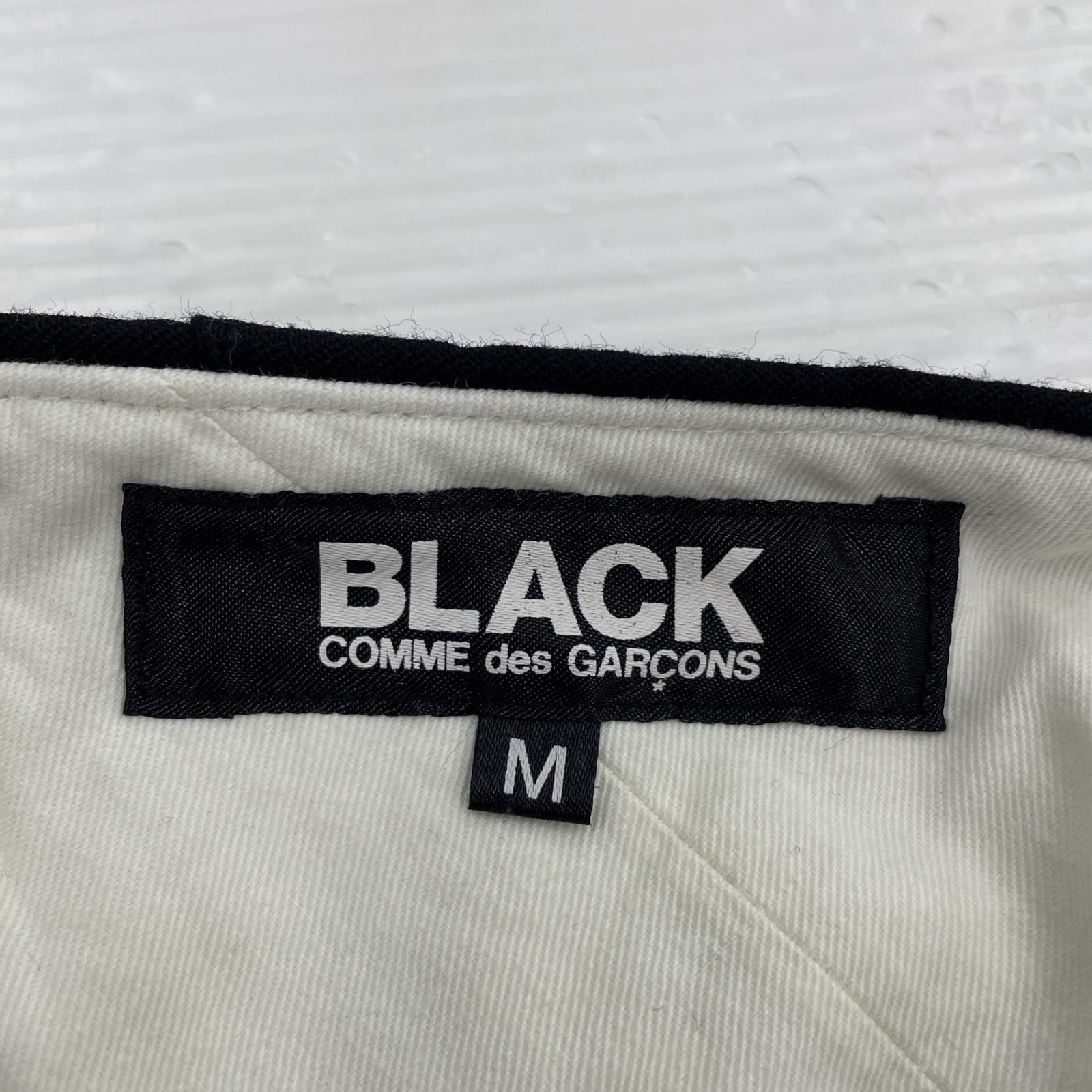 BLACK COMME