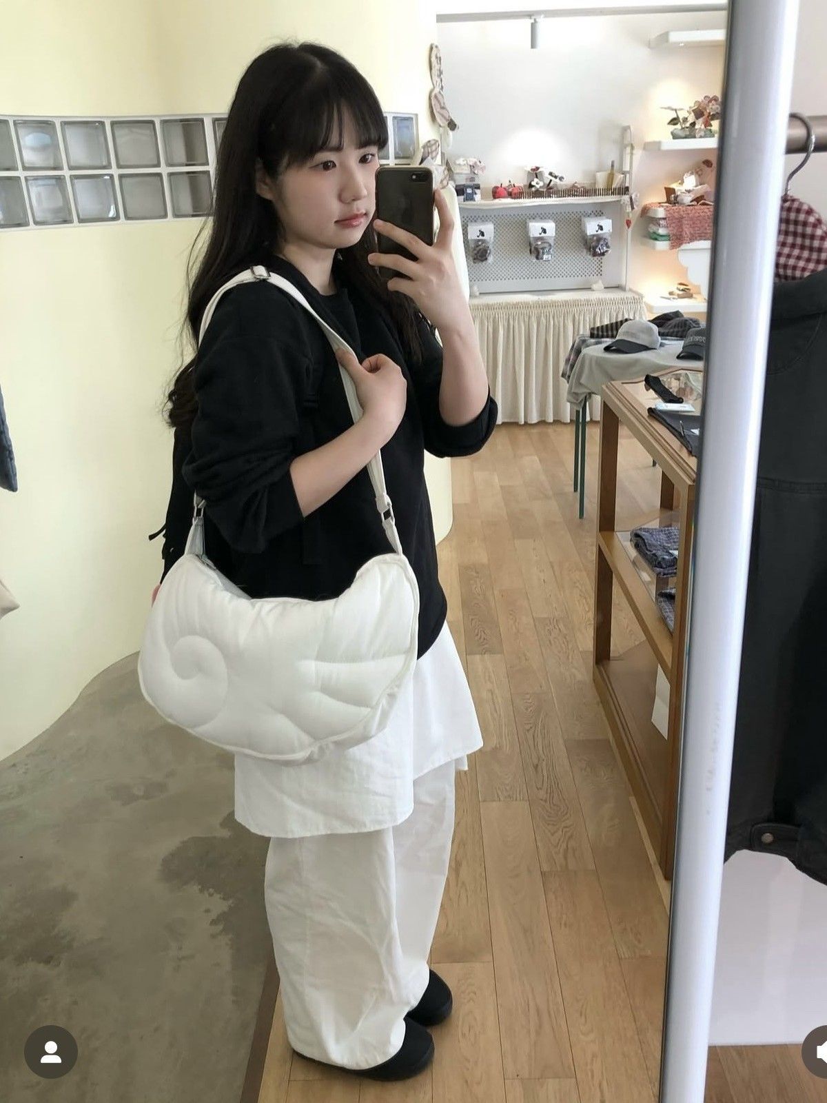 coyseio ホワイト キルティングショルダーバッグ 韓国 coyseio ホワイト キルティングショルダーバッグ - メルカリ