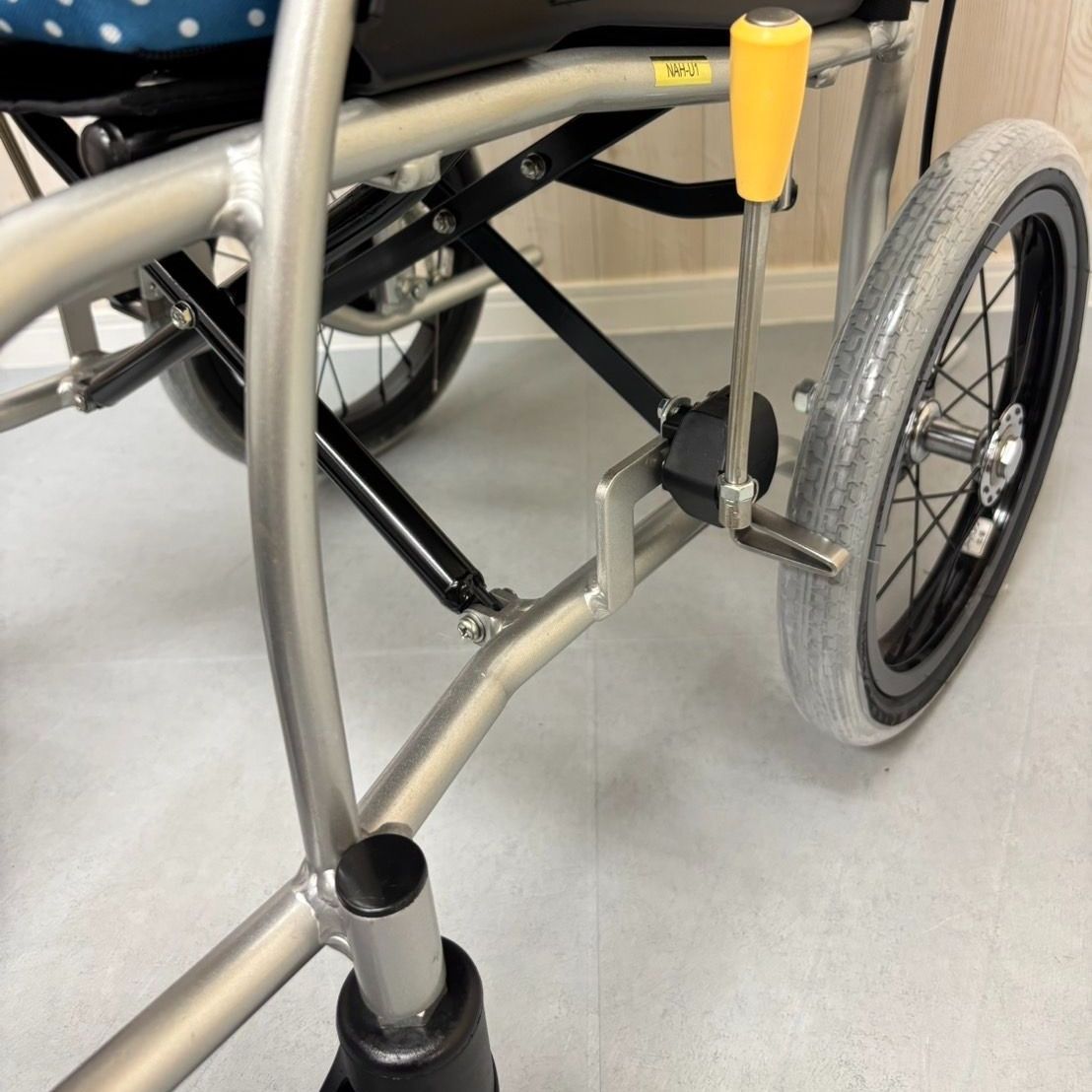 介助式車椅子 車いす