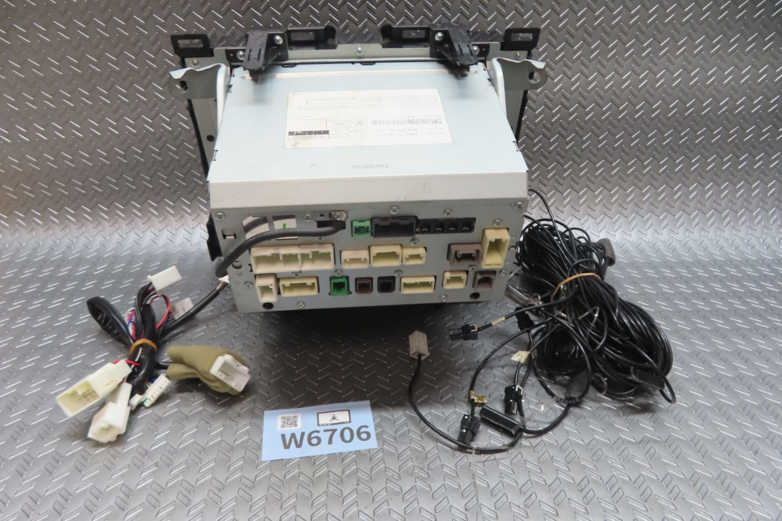 完動品保証付 W6706 トヨタ純正 30アルファード ヴェルファイア 10インチ SDナビ NSZN-Z68T TV地デジフルセグ内蔵 Bluetooth内蔵