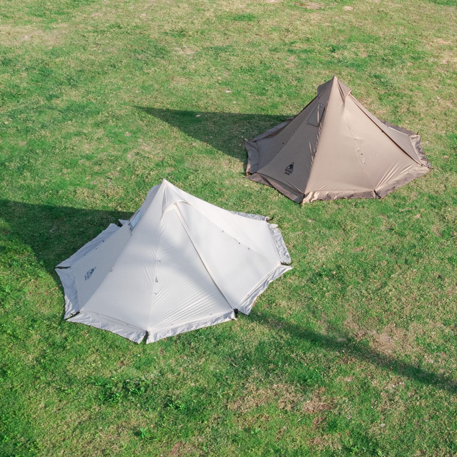 HUT ホットテント ワンポール 1-2人用 煙突穴付き SMOKEY スノー