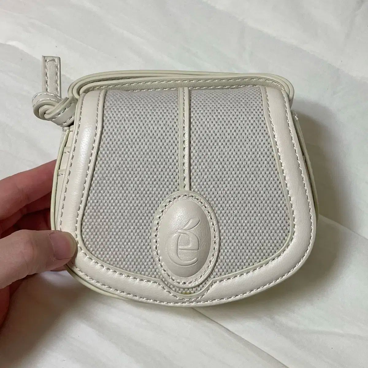 Archivepke アーカイブエプク オーバルウォレットバッグ